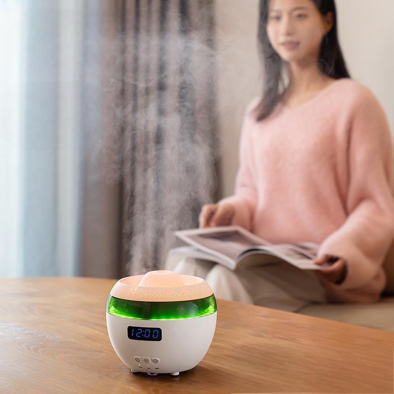 Creative jellyfish spitting circle dynamic pickup rainbow light humidifier small remote control timed aromatherapy machine